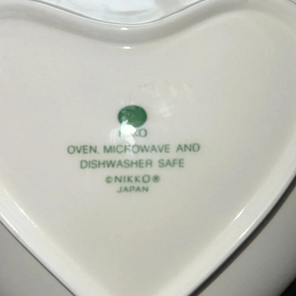Nikko Christmastime China Heart Shape Candy Trinket Dish Retired Pattern Small - Picture 5 of 13